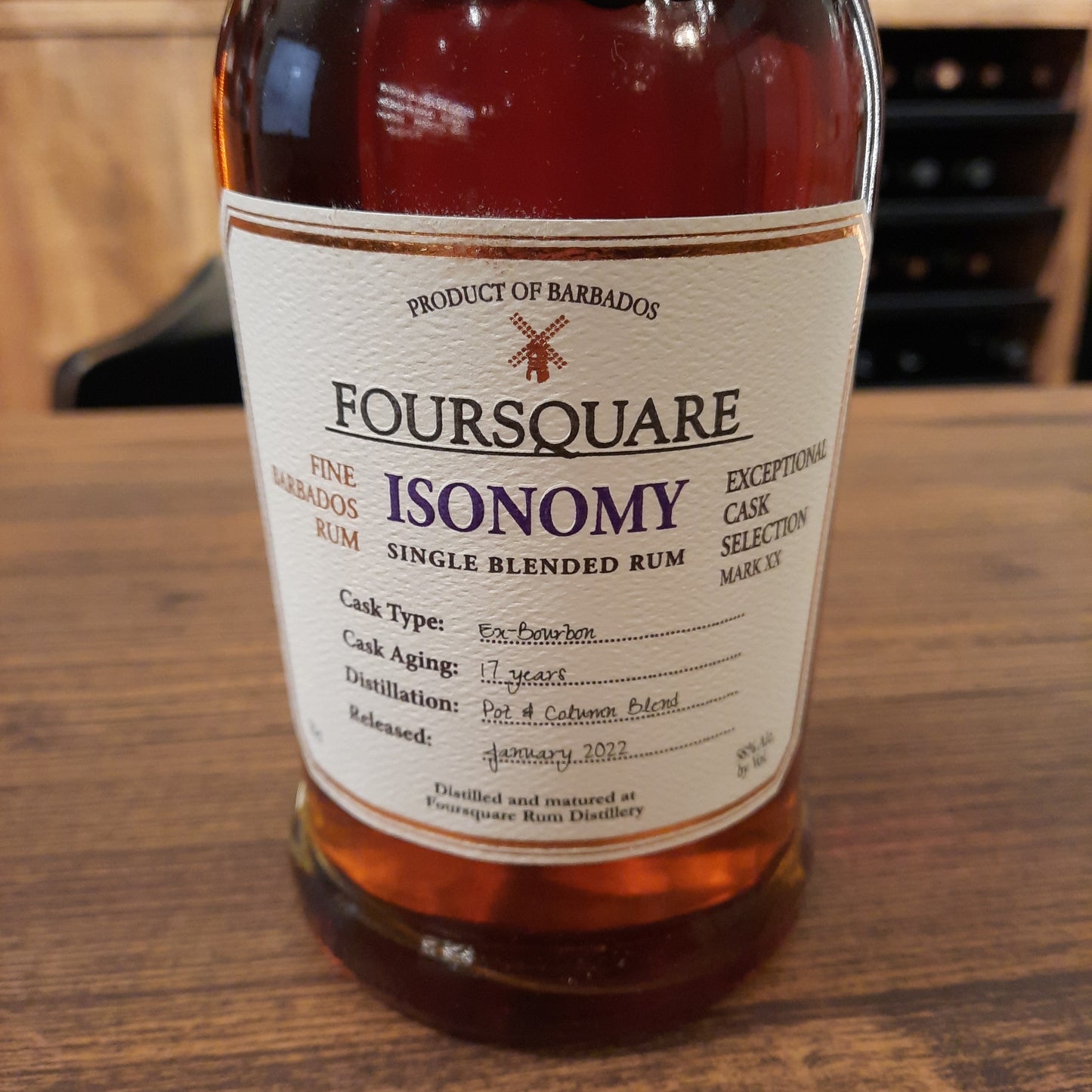 Foursquare Isonomy 17y ex-bourbon 58%